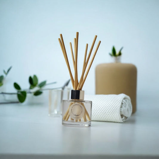 Fresh Linen Reed Diffuser by Home at Number Twenty Two – a crisp and comforting home fragrance with clean cotton and light floral notes, elegantly presented with natural reeds.