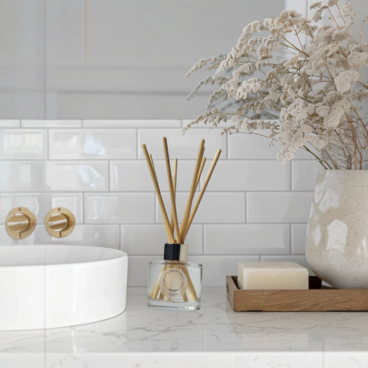 Grapefruit and Kiwi Reed Diffuser by Home at Number Twenty Two – a vibrant and refreshing home fragrance with zesty grapefruit and sweet kiwi notes, elegantly presented with natural reeds.
